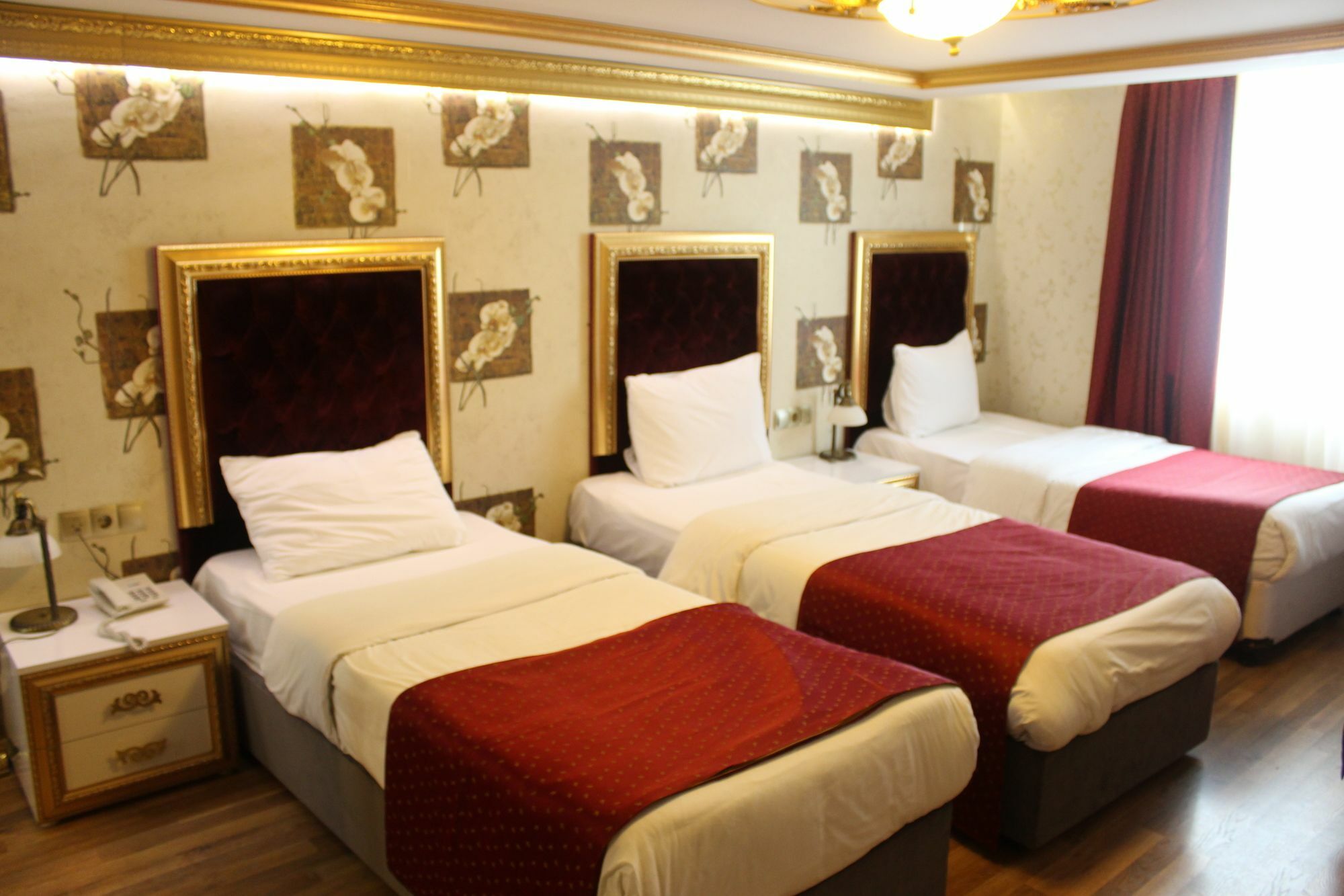 มาร์มารา ดีลักซ์ โฮเทล Hotel อิสตันบูล ภายนอก รูปภาพ